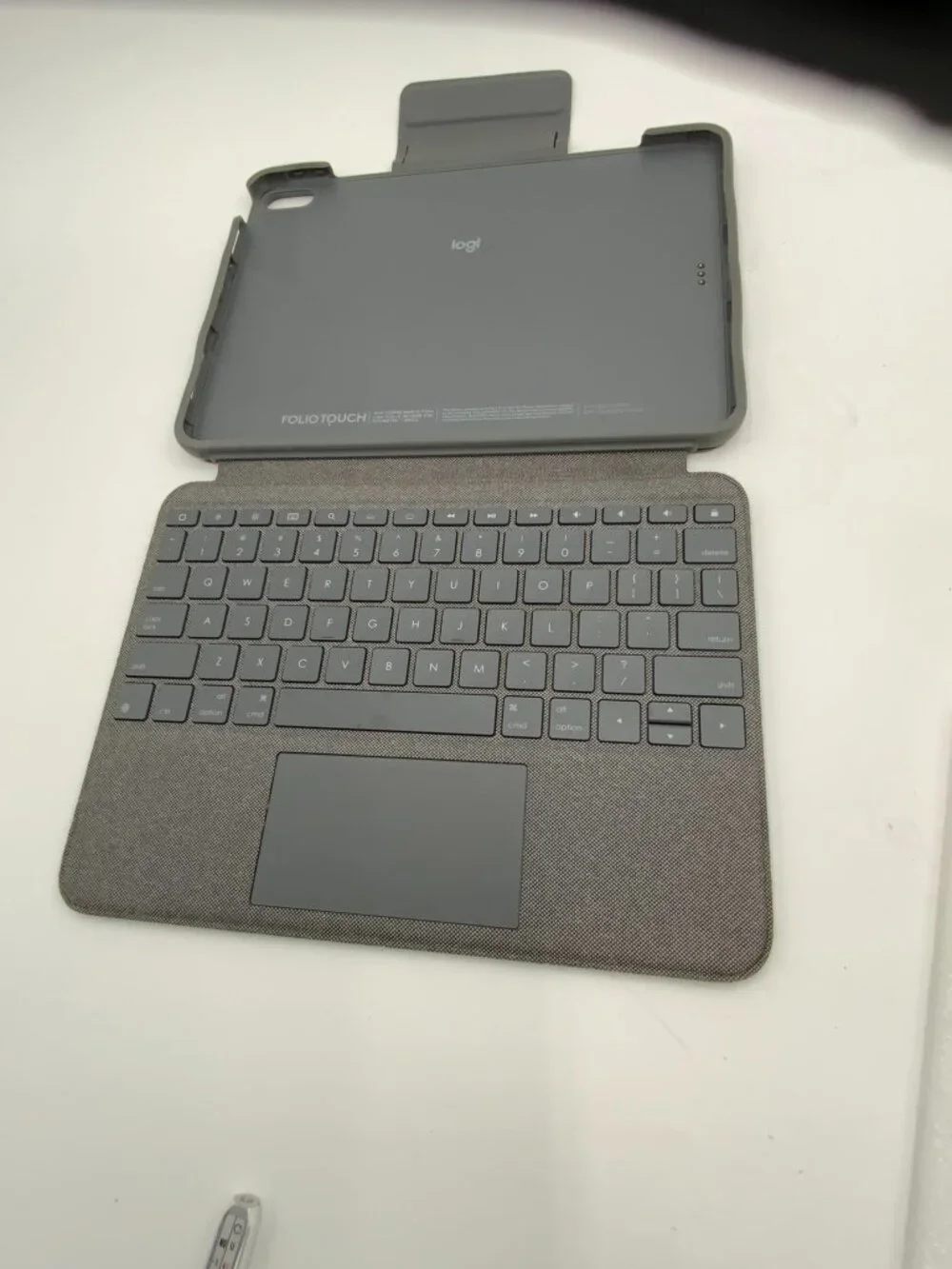 Logitech Folio Touch Keyboard Case Trackpad | iPad Air 4th/5th Gen | YU0043